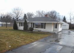 Pre-foreclosure in  KITRIDGE RD Dayton, OH 45424