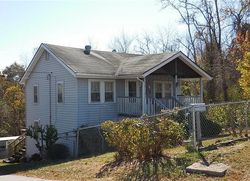 Pre-foreclosure in  W OAKVIEW RD Asheville, NC 28806