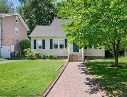 Pre-foreclosure in  ALVIN TER Springfield, NJ 07081