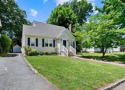 Pre-foreclosure in  ALVIN TER Springfield, NJ 07081