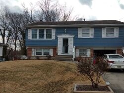 Pre-foreclosure in  MARDALE DR Somerdale, NJ 08083