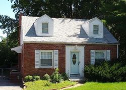 Pre-foreclosure in  S DELLWOOD AVE Saint Louis, MO 63135