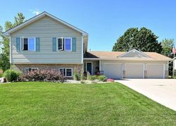 Pre-foreclosure in  PONDVIEW DR Big Lake, MN 55309