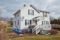 Pre-foreclosure in  VOYER AVE East Longmeadow, MA 01028