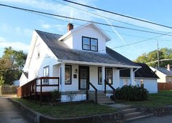 Pre-foreclosure in  WEDEKING AVE Evansville, IN 47711