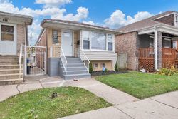 Pre-foreclosure in  E 90TH PL Chicago, IL 60619