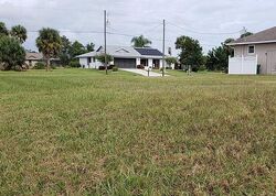 Pre-foreclosure in  MARK TWAIN LN Rotonda West, FL 33947