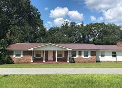 Pre-foreclosure in  MAPLE DR Perry, FL 32347