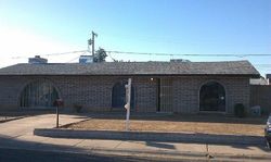 Pre-foreclosure in  W STELLA LN Glendale, AZ 85301