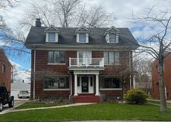 Pre-foreclosure in  NEFF RD Grosse Pointe, MI 48230