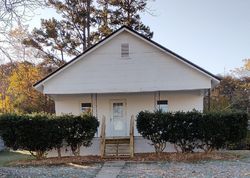 Pre-foreclosure in  FOREST ST Greeneville, TN 37743