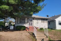 Pre-foreclosure in  LOWELL ST Saint Louis, MO 63147