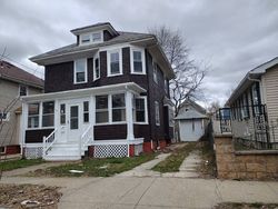 Pre-foreclosure in  MARION AVE N Providence, RI 02905