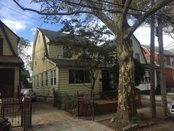 Pre-foreclosure in  KEESEVILLE AVE Saint Albans, NY 11412