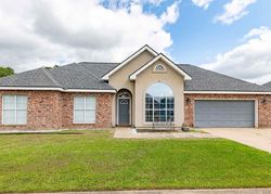 Pre-foreclosure in  CORNISH PL Youngsville, LA 70592