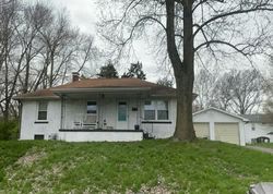 Pre-foreclosure in  N 4TH ST Petersburg, IL 62675