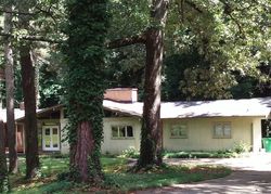 Pre-foreclosure in  DURHAM CIR Stone Mountain, GA 30083