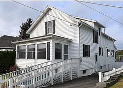 Pre-foreclosure in  HAYES AVE Endicott, NY 13760