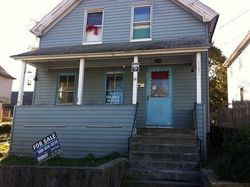 Pre-foreclosure in  SUMMER ST New London, CT 06320