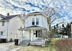 Pre-foreclosure in  DOWNS ST Defiance, OH 43512