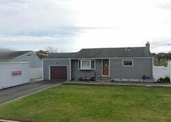 Pre-foreclosure in  BEVERLY ST Islip, NY 11751