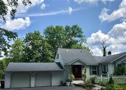 Pre-foreclosure in  RIVER RD Baldwinsville, NY 13027