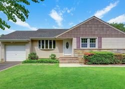 Pre-foreclosure in  SENECA DR Massapequa, NY 11758