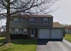 Pre-foreclosure Listing in EVESBOROUGH DR CLAY, NY 13041