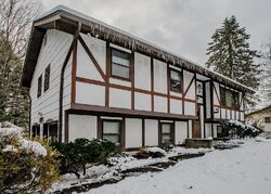 Pre-foreclosure in  BRADNER DR Warwick, NY 10990