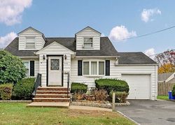 Pre-foreclosure in  S PLAINFIELD AVE South Plainfield, NJ 07080