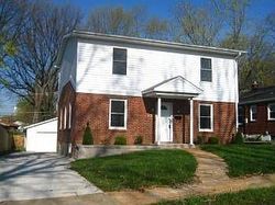 Pre-foreclosure in  QUENDO AVE Saint Louis, MO 63130