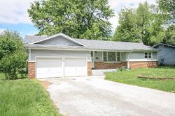 Pre-foreclosure in  N LONE PINE AVE Springfield, MO 65802