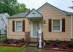 Pre-foreclosure in  FREEMAN AVE Louisville, KY 40214