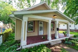 Pre-foreclosure in  4TH ST Des Moines, IA 50313