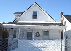 Pre-foreclosure in  N HARLEM AVE Chicago, IL 60634