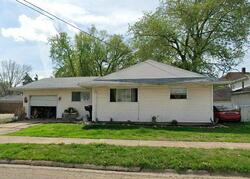 Pre-foreclosure in  E MYRTLE ST Canton, IL 61520