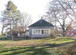 Pre-foreclosure in  E MEADOW LAWN ST Manito, IL 61546