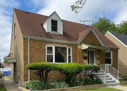 Pre-foreclosure in  W HENDERSON ST Chicago, IL 60634