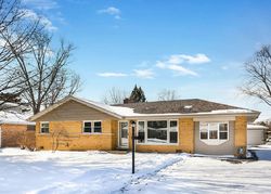 Pre-foreclosure Listing in S NEENAH AVE WORTH, IL 60482