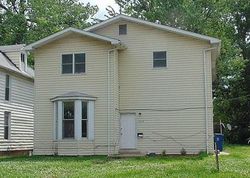 Pre-foreclosure Listing in MAIN ST ALTON, IL 62002