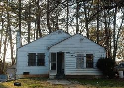 Pre-foreclosure in  OLD HAPEVILLE RD SW Atlanta, GA 30315