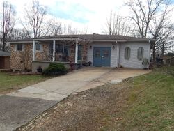 Pre-foreclosure in  E DIXON ST Collinwood, TN 38450