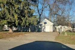 Pre-foreclosure in  HIAWATHA DR Muskegon, MI 49441