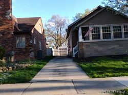 Pre-foreclosure in  N RIVERBANK ST Wyandotte, MI 48192