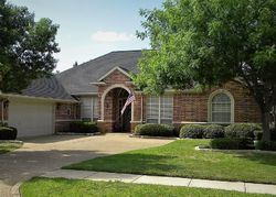 Pre-foreclosure in  VISTA CHASE CT Arlington, TX 76001