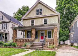 Pre-foreclosure in  S DOUGLAS AVE Springfield, IL 62704