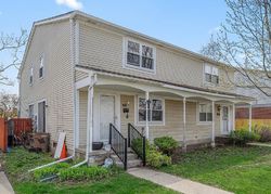 Pre-foreclosure in  BEECHWOODE LN Pontiac, MI 48340