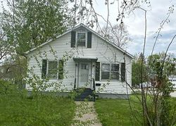 Pre-foreclosure in  E STANLEY AVE Palmyra, MO 63461