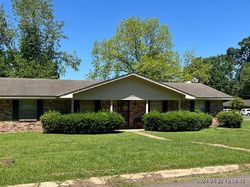 Pre-foreclosure in  BROOKFIELD DR Natchez, MS 39120