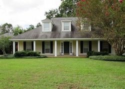 Pre-foreclosure in  W DEBORAH DR Monroe, LA 71201